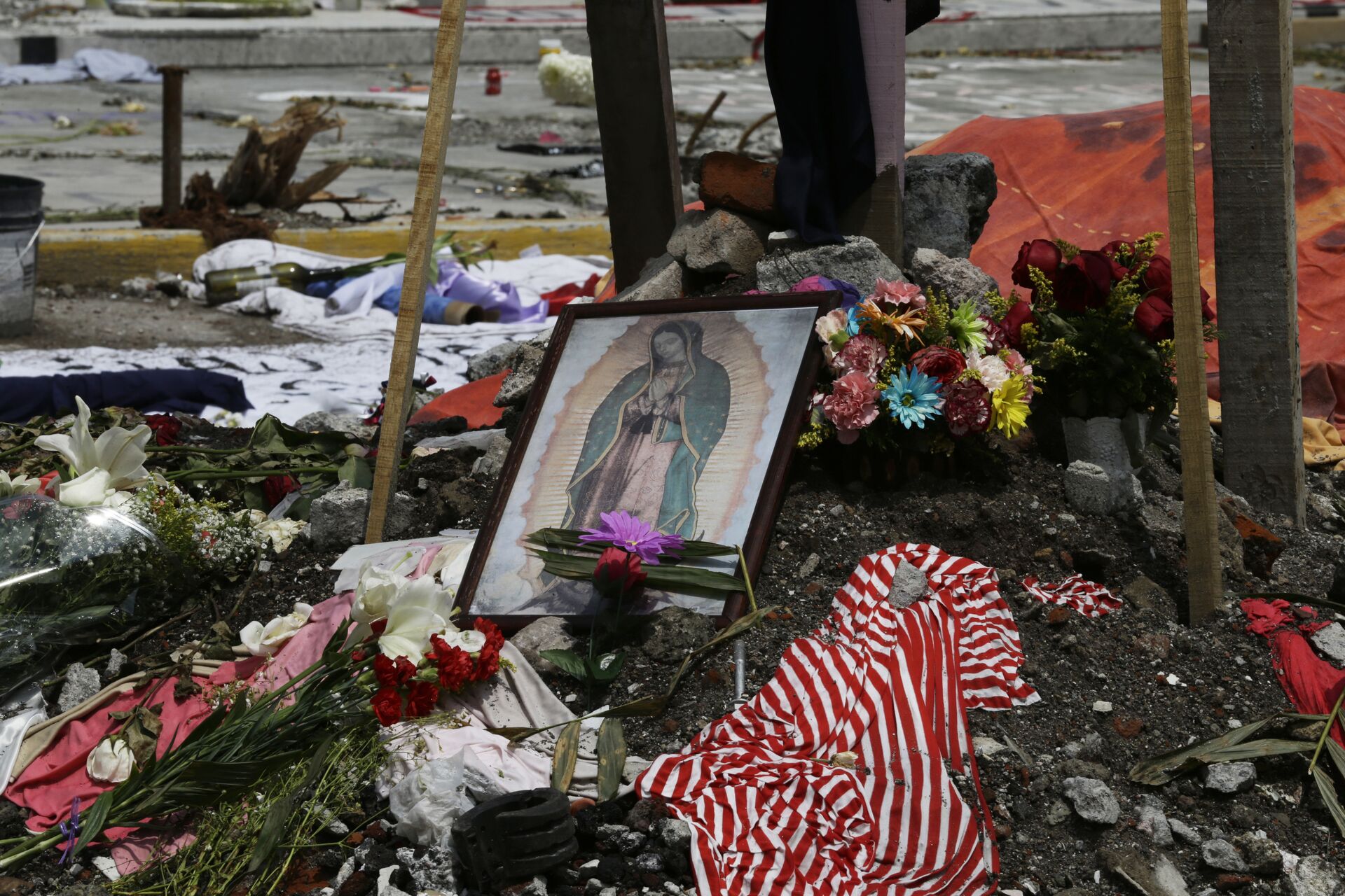 Homenaje a las víctimas del terremoto en México - Sputnik Mundo, 1920, 18.09.2021