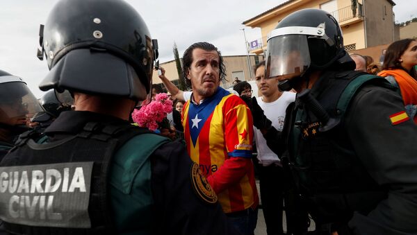Policía Nacional española en Cataluña - Sputnik Mundo