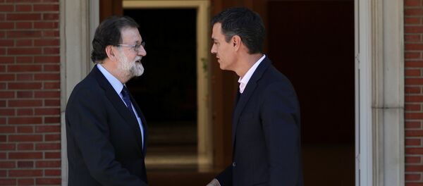 Mariano Rajoy, presidente de España, y Pedro Sánchez, secretario general del PSOE - Sputnik Mundo