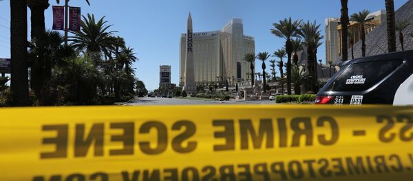 Policía en el lugar del tiroteo en Las Vegas, EEUU - Sputnik Mundo