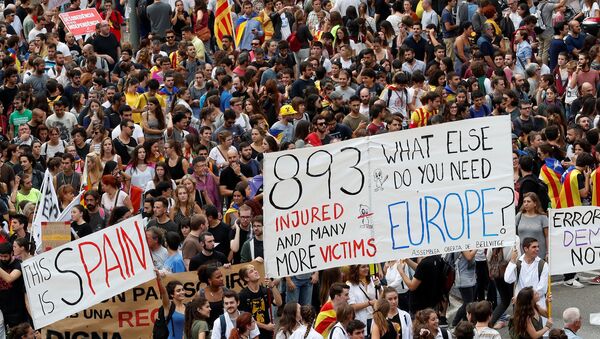 Manifestación contra la violencia policial en Cataluña, España - Sputnik Mundo