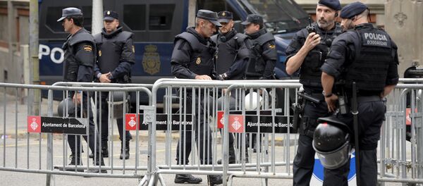 Agentes de la Policía Nacional de España - Sputnik Mundo