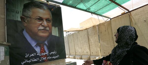 El retrato de Yalal Talabani, líder kurdo y expresidente de Irak - Sputnik Mundo