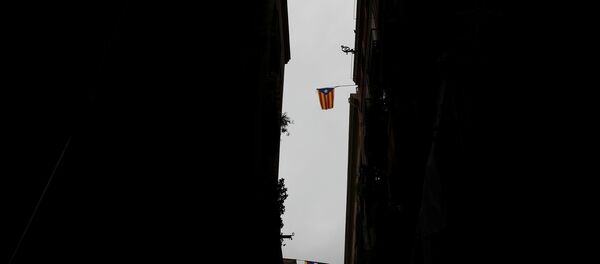 La bandera de Cataluña en los edificios - Sputnik Mundo