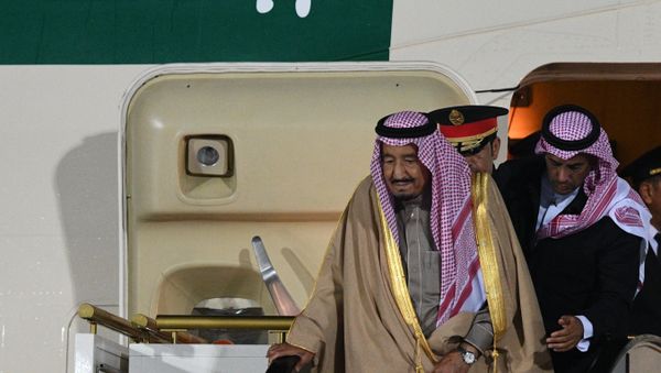 El rey de Arabia Saudí, Salman bin Abdulaziz Saud, llega a Moscú, Rusia El rey de Arabia Saudí, Salman bin Abdulaziz Saud, llega a Moscú, Rusia - Sputnik Mundo