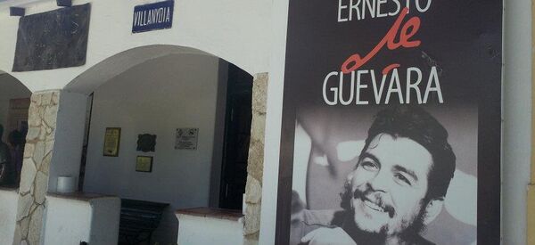 Fachada de la antigua casa de Ernesto Che Guevara en Alta Gracia, el primer museo en su homenaje en Argentina - Sputnik Mundo