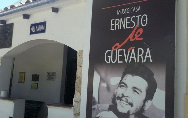 Fachada de la antigua casa de Ernesto Che Guevara en Alta Gracia, el primer museo en su homenaje en Argentina - Sputnik Mundo