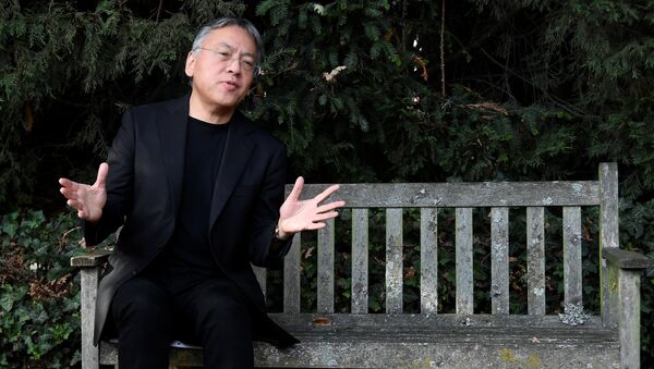 Kazuo Ishiguro, escritor británico de origen japonés (archivo) - Sputnik Mundo