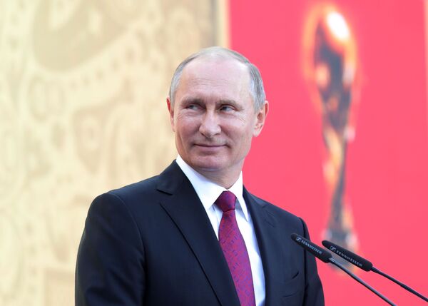 Vladímir Putin cumple 65 años Vladímir Putin cumple 65 años - Sputnik Mundo