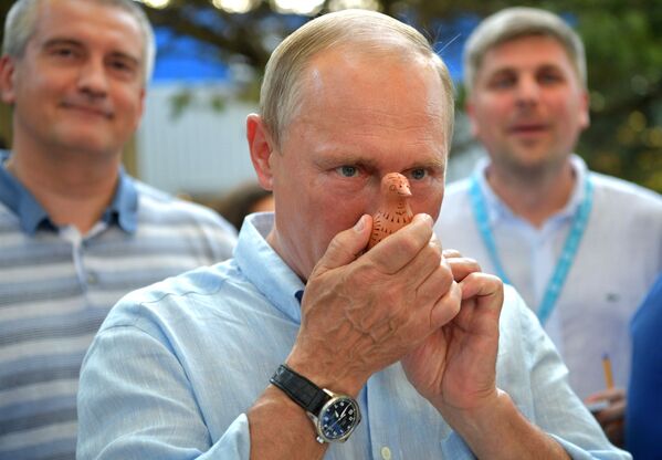 Vladímir Putin cumple 65 años Vladímir Putin cumple 65 años - Sputnik Mundo