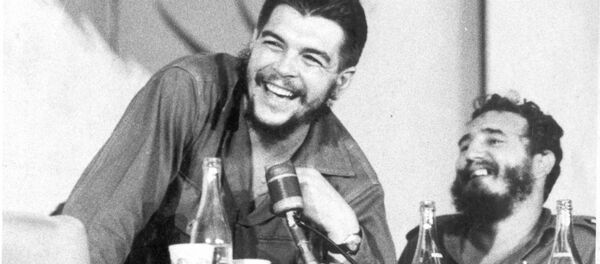 El Che Guevara y Fidel Castro - Sputnik Mundo