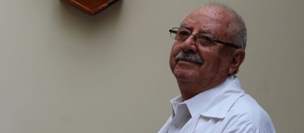 Moisés Abraham Baptista, médico boliviano - Sputnik Mundo