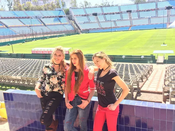 Las periodistas deportivas Daiana Abracinskas, Antonela Lima y Karen Todoroff Las periodistas deportivas Daiana Abracinskas, Antonela Lima y Karen Todoroff - Sputnik Mundo