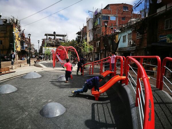 Un nuevo parque infantil en la Villa 31 de Buenos Aires, en proceso de integración urbana Un nuevo parque infantil en la Villa 31 de Buenos Aires, en proceso de integración urbana - Sputnik Mundo