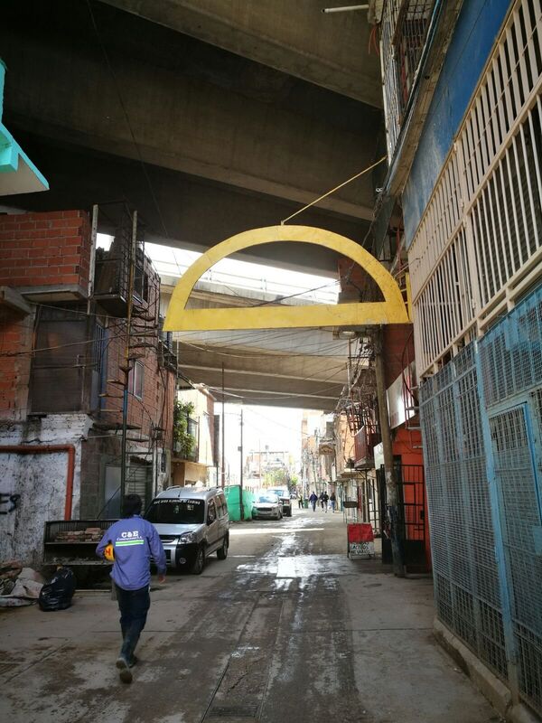 Sector de la Villa 31 ubicado por debajo de la Autopista Illia, una de las más importantes de Buenos Aires. Sector de la Villa 31 ubicado por debajo de la Autopista Illia, una de las más importantes de Buenos Aires. - Sputnik Mundo