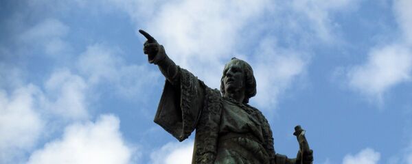 El monumento de Cristóbal Colón en Barcelona, España - Sputnik Mundo