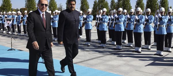 Nicolás Maduro, presidente de Venezuela, y Recep Tayyip Erdogan, presidente de Turquía, Ankara, 6 de octubre de 2017 - Sputnik Mundo