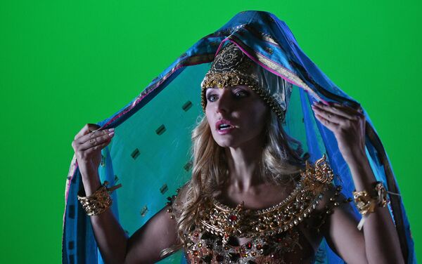 Tatiana Navka en el papel de Liudmila Tatiana Navka en el papel de Liudmila - Sputnik Mundo