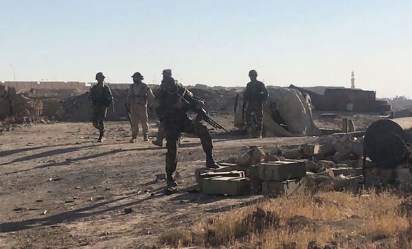 Los pormenores de la ofensiva del Ejército sirio sobre las posiciones de Daesh - Sputnik Mundo