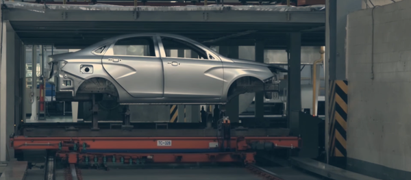 El montaje de los LADA Vesta - Sputnik Mundo