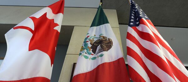 Las banderas de Canadá, México y EEUU - Sputnik Mundo