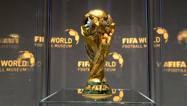 El trofeo de la Copa Mundial de fútbol El trofeo de la Copa Mundial de fútbol - Sputnik Mundo