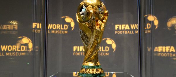 El trofeo de la Copa Mundial de fútbol El trofeo de la Copa Mundial de fútbol - Sputnik Mundo