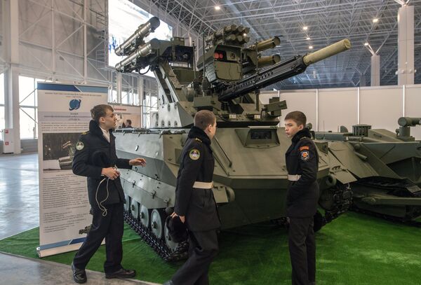 Robot de combate Uran-9 - Sputnik Mundo