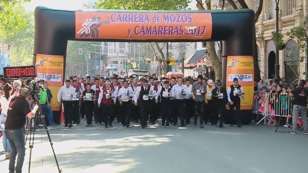 Carrera de Mozos y Camareras en Argentina - Sputnik Mundo