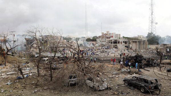 Lugar del atentado en Mogadiscio, Somalia - Sputnik Mundo