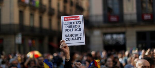 Barcelona acoge concentraciones contra el encarcelamiento de independentistas Jordi Sànchez y Jordi Cuixart - Sputnik Mundo
