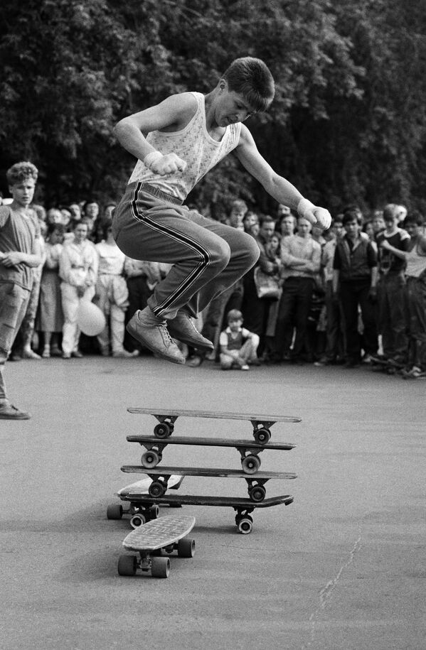 Deporte y conciertos de rock: la juventud soviética, como nunca la habías visto - Sputnik Mundo