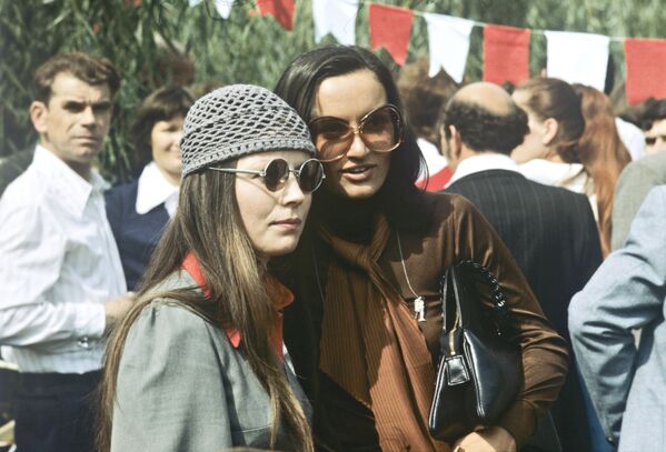 Deporte y conciertos de rock: la juventud soviética, como nunca la habías visto - Sputnik Mundo