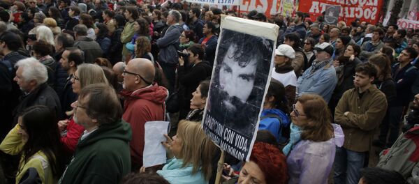 Protestas contra la desaparición del activista argentino Santiago Maldonado - Sputnik Mundo