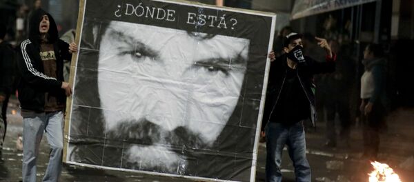 Protestas contra la desaparición del activista argentino Santiago Maldonado - Sputnik Mundo