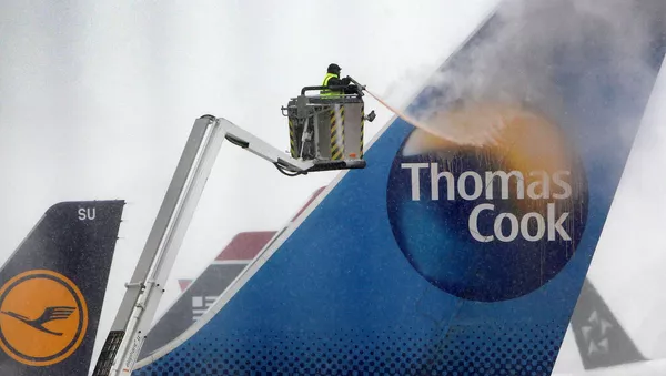 Un avión de la aerolínea británica Thomas Cook - Sputnik Mundo