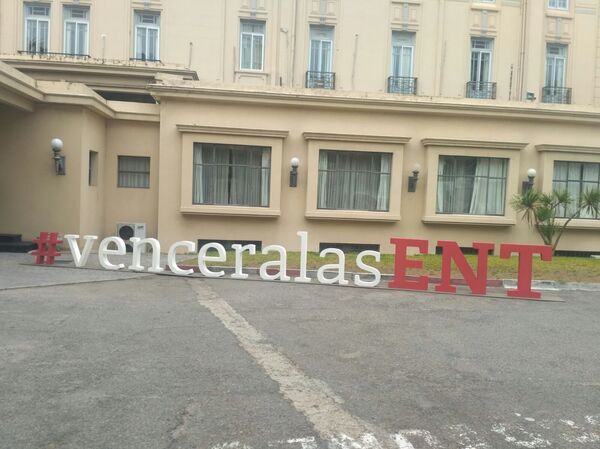 La fachada del edificio Mercosur donde se celebra la conferencia Mundial sobre Enfermedades No Transmisibles (ENT) en Montevideo - Sputnik Mundo