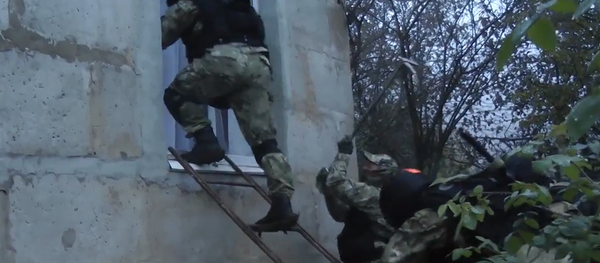 El FSB arresta a ocho personas sospechosas de tener vínculos terroristas - Sputnik Mundo