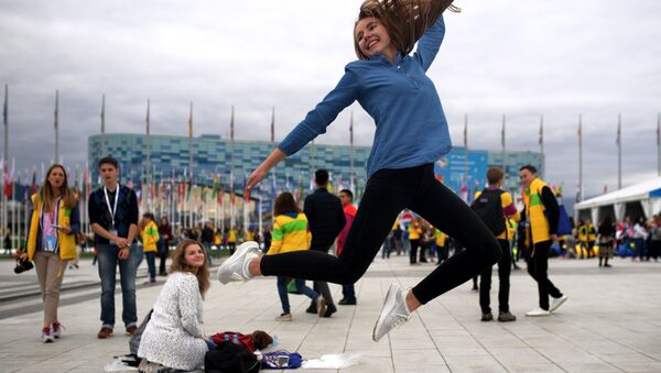 Los participantes del XIX Festival Mundial de la Juventud y los Estudiantes en Sochi - Sputnik Mundo