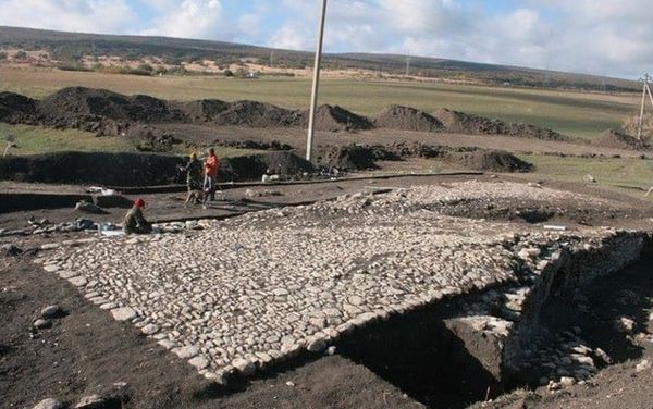 Un puente de piedra del siglo XVIII en Crimea - Sputnik Mundo