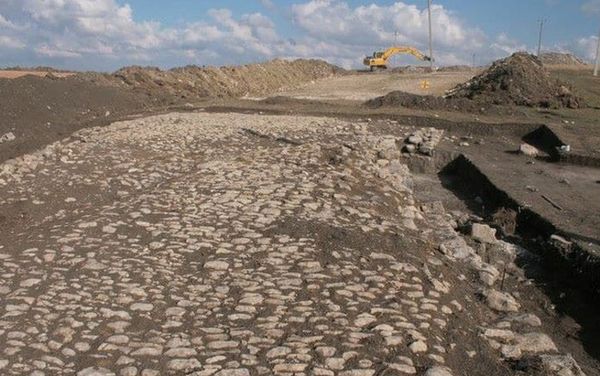 Un puente de piedra del siglo XVIII en Crimea - Sputnik Mundo