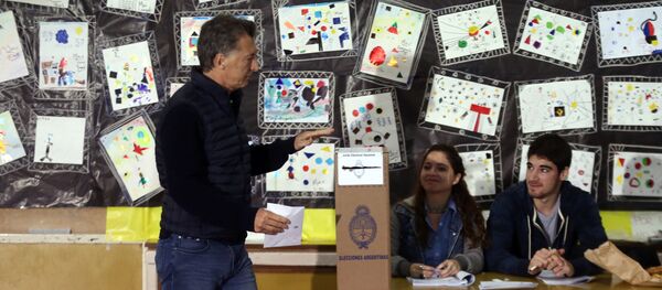 Mauricio Macri, presidente de Argentina, durante las elecciones legislativas Mauricio Macri, presidente de Argentina, durante las elecciones legislativas - Sputnik Mundo