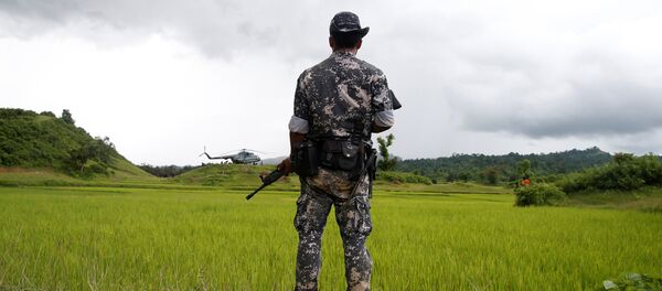 Un soldado de Birmania - Sputnik Mundo