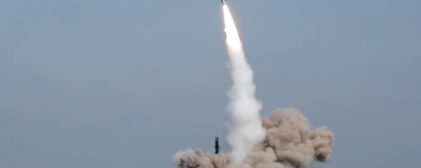 Lanzamiento de misiles de los sistemas tácticos Iskander-M (archivo) - Sputnik Mundo