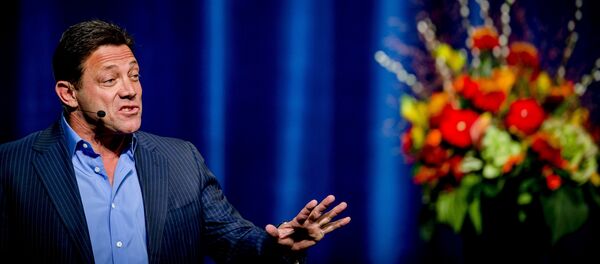 El exjugador de Wall Street convertido en novelista, Jordan Belfort - Sputnik Mundo