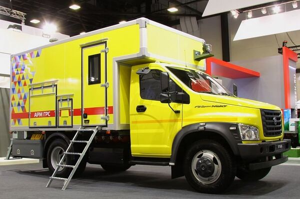 Un taller de reparación y mantenimiento de estaciones de gas móvil basado en el vehículo de tonelaje medio GAZon NEXT CNG - Sputnik Mundo