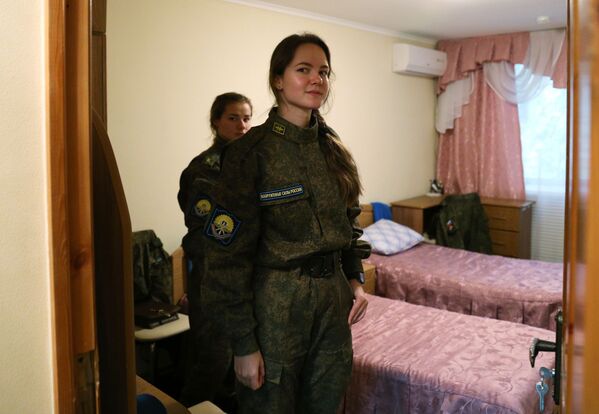 Las más cualificadas representantes de la Escuela Superior de Aviación militar de Krasnodar - Sputnik Mundo