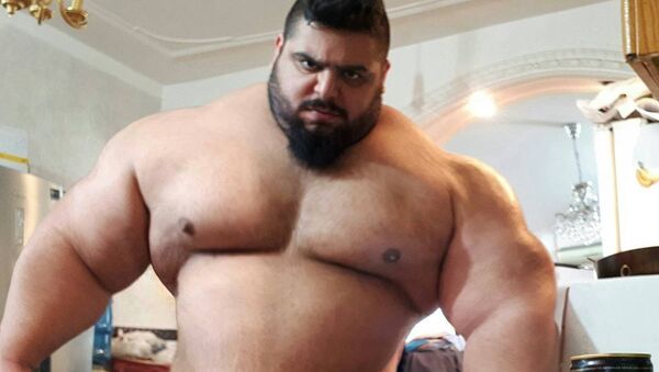 Sajad Gharibi, el 'Hulk iraní' - Sputnik Mundo