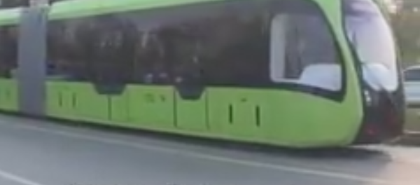 El primer tren sin raíles en el mundo - Sputnik Mundo