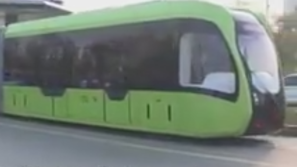 El primer tren sin raíles en el mundo - Sputnik Mundo